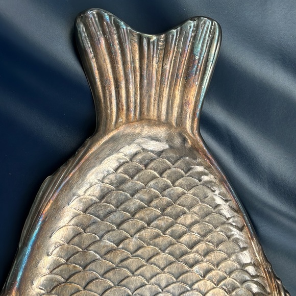 Reed and Barton 100 silver plate fish platter - Picture 3 of 6